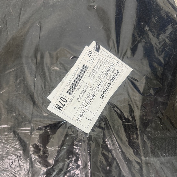 NWT Toyota Genuine 2 Black Carpet Floor Front Mats (PT206-42190-01) - Picture 4 of 5